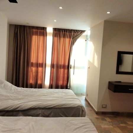 Pyramids East Inn Kafret el-Gabal Екстериор снимка