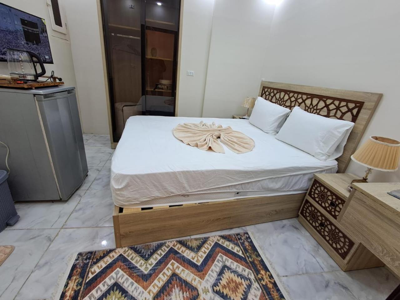 Pyramids East Inn Kafret el-Gabal Екстериор снимка