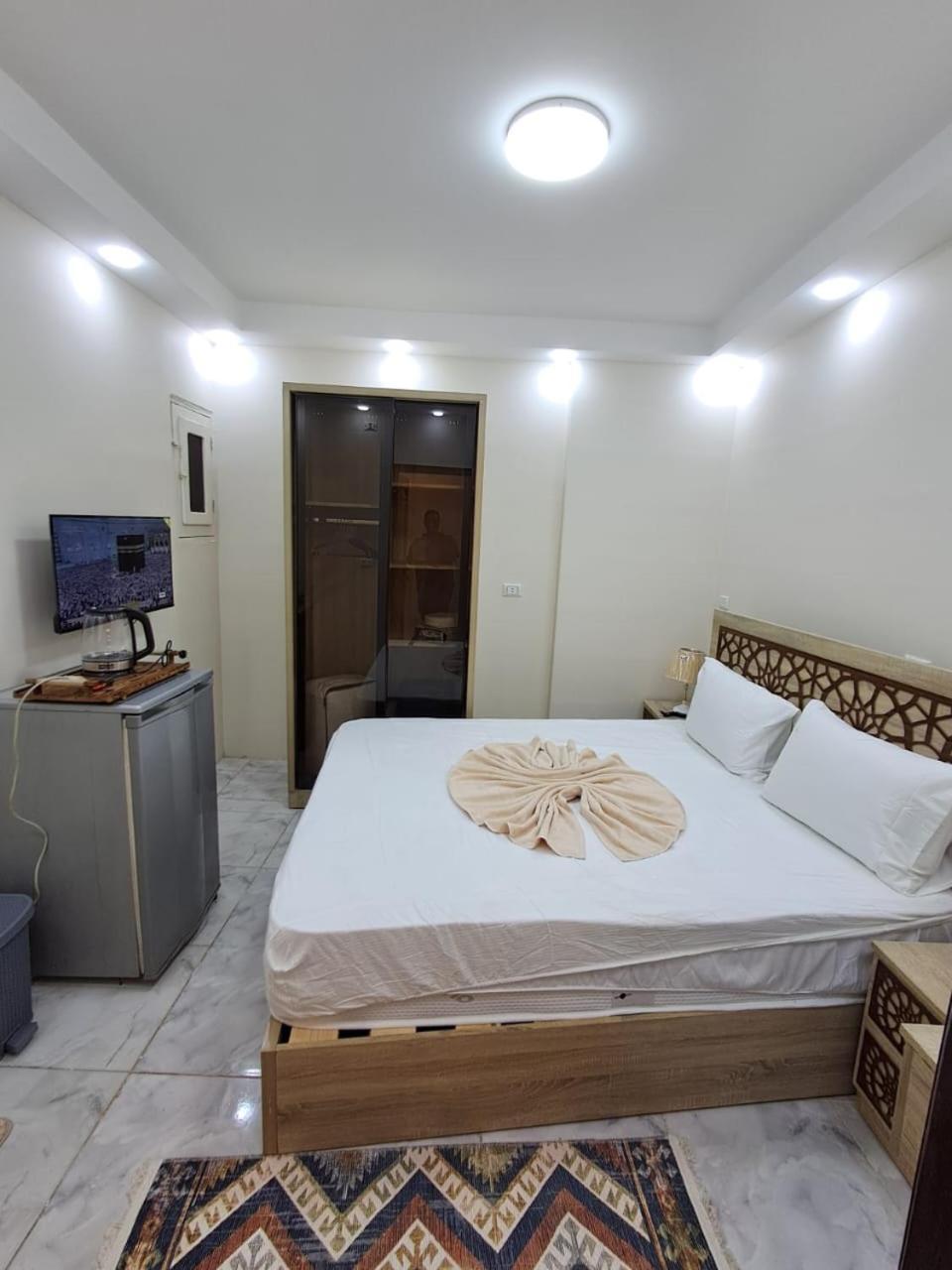 Pyramids East Inn Kafret el-Gabal Екстериор снимка